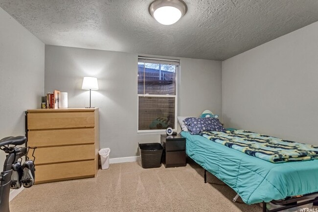 Photo - 148 E Center St