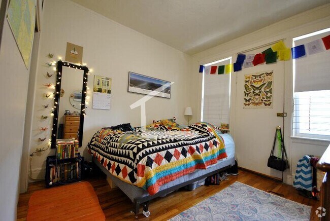 Building Photo - Two bedroom for September 1st - Brighton Rental