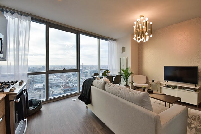 Photo - 801 W Madison St