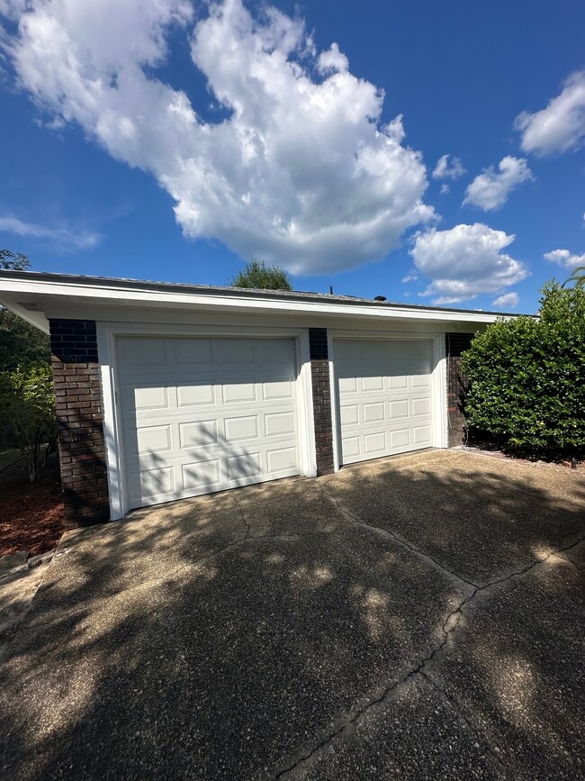 Photo - 5075 Shoshone Dr