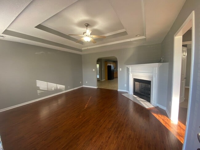 Photo - 221 Stirling Bridge Dr