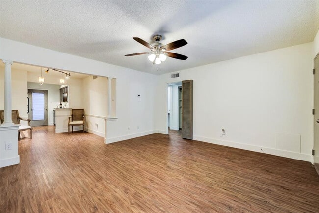 Photo - Marquee Uptown & Carriage Square