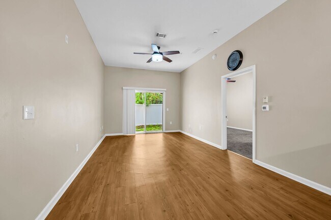 Photo - Spacious 2 Bedroom/2 Bathroom Condo in Gated Community with Pool Unidad 1004