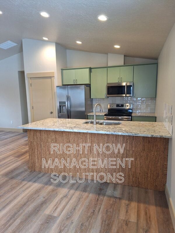 Photo - 702 Smith Ave Unit 1