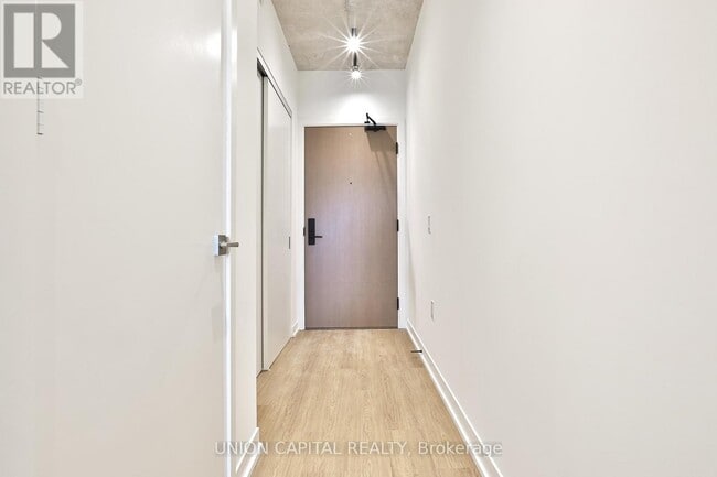 Photo - 195 McCaul St Unit 402
