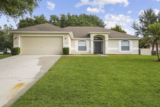 Building Photo - 2233 Lake Pointe Cir