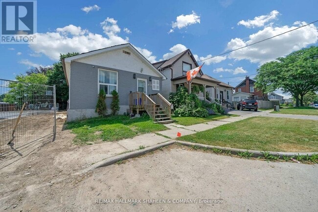 Photo - 203 Quebec St