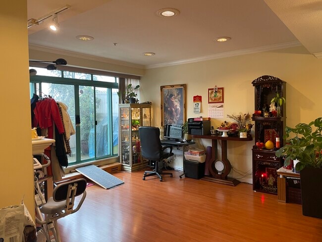 Photo - 2533 Penticton St Unit PH3