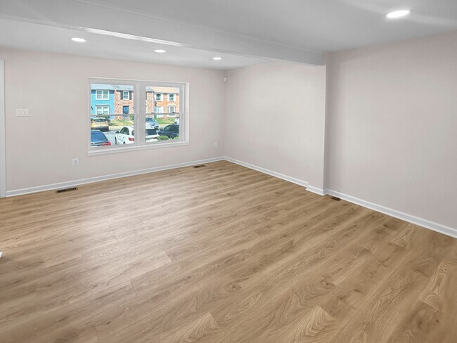 Photo - 340 Possum Ct