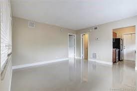 Photo - 204 NE 10th Ave Apartamento Unidad C
