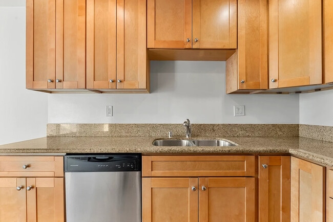 Photo - 1425 N Harper Ave Unidad APT 10