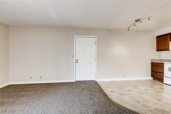 Photo - 5224 River Glen Dr Unit 446