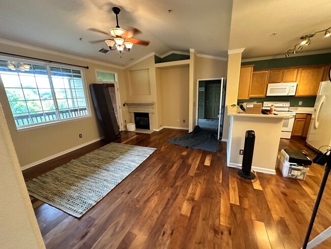 Photo - 8035 Lee Dr Unit 201