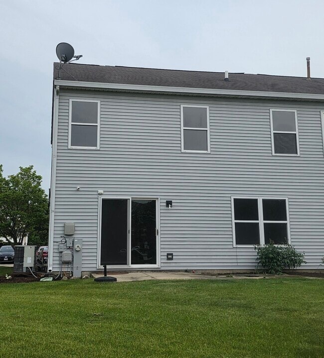 Photo - 675 Fieldcrest Dr