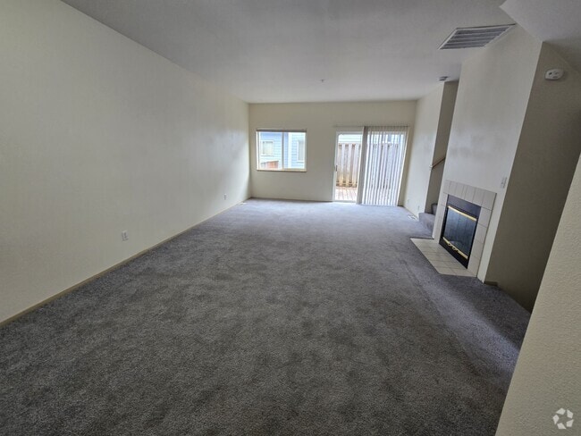 Building Photo - 6317 Barstow Ln SE Rental