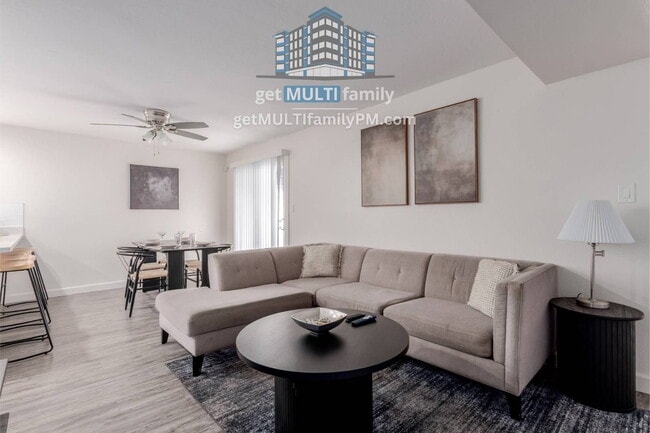 Building Photo - 515 W Pebble Beach Dr Unit 513