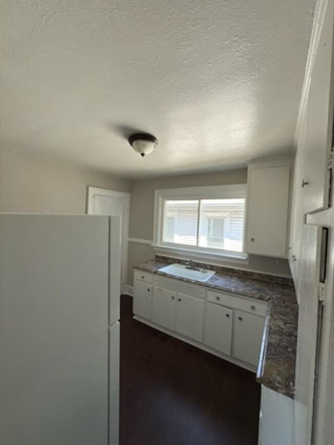 Photo - 15702 Cherrylawn St Unit Upper