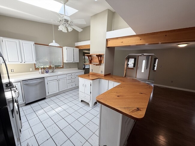Photo - 84 Perry St