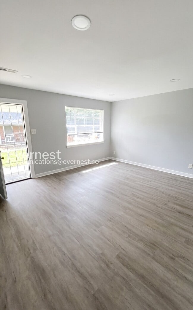 1000 4th Ave W Unit 3