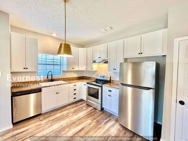 Photo - 415 W Light St