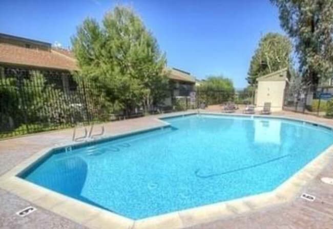 Photo - 3966 60th St