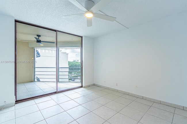 Photo - 2821 N Miami Beach Blvd Unit 6Q