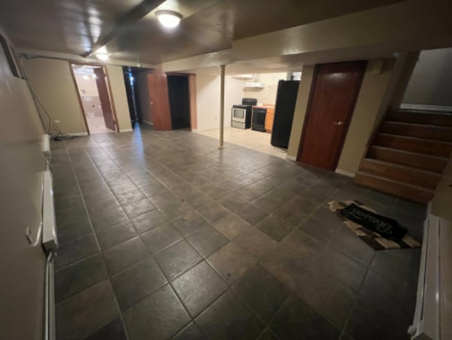 Photo - 7922 S Wood St Unidad Small studio