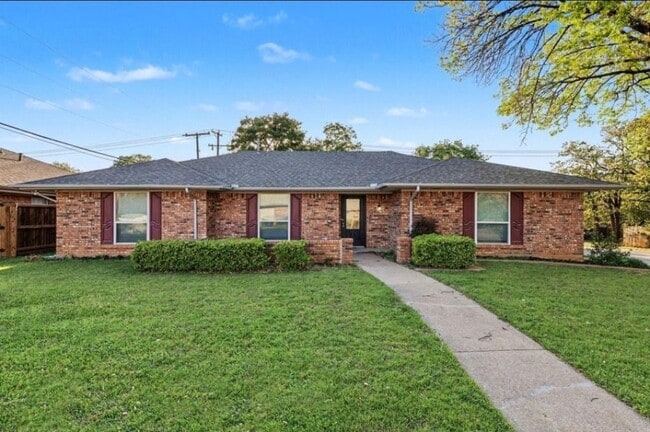 Building Photo - 4900 Ridgeline Dr