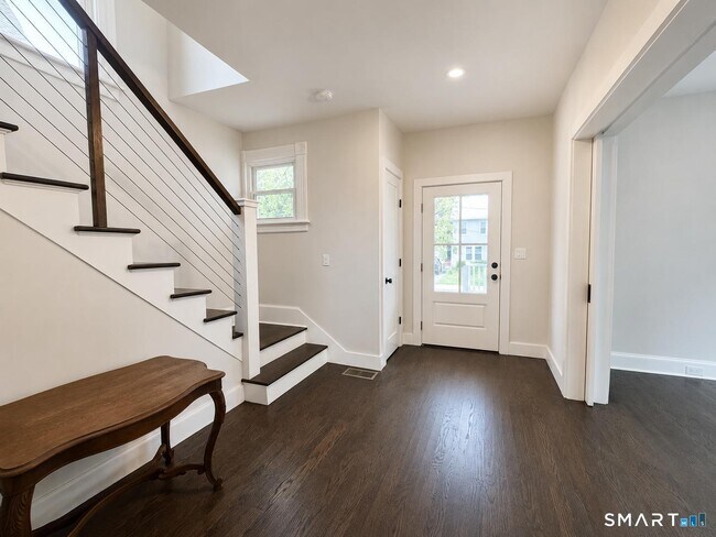 Photo - 25 Quintard Ave