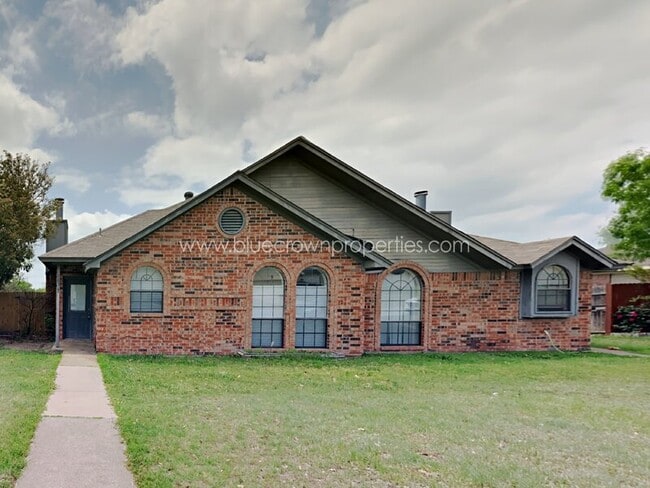Building Photo - 10317 Lone Pine Ln