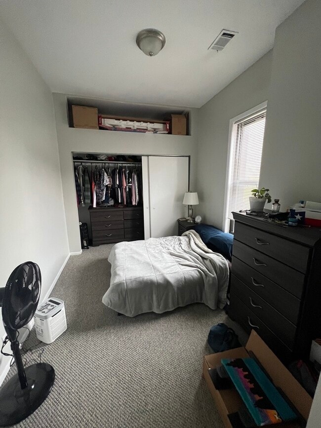 Photo - 866 W Aldine Ave Unidad 3