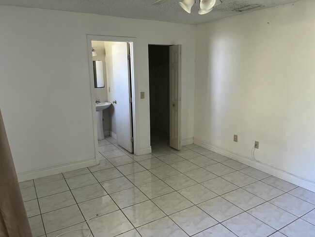 Photo - 2737 SE Helms Ave