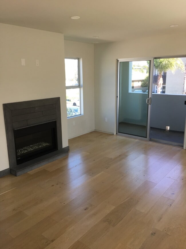615 6th Ave