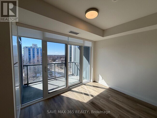 Photo - 500 Brock Ave Unité 809