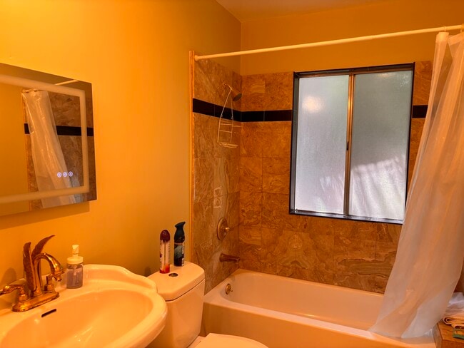 Photo - 24301 Bessemer St