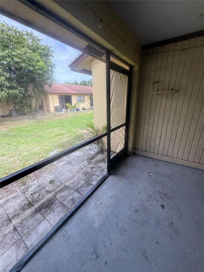 Photo - 472 Glenwood Dr Unidad 472