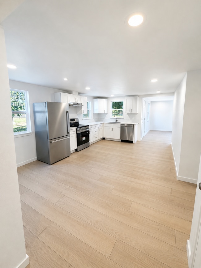 Building Photo - Claxter Ct. Unit 9