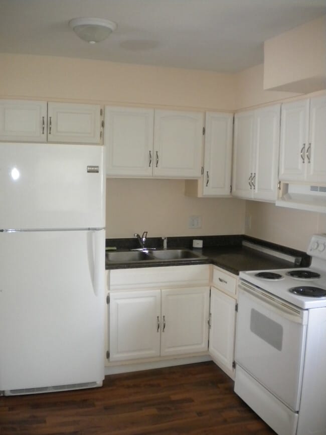 Photo - 3069 McGuffey Rd