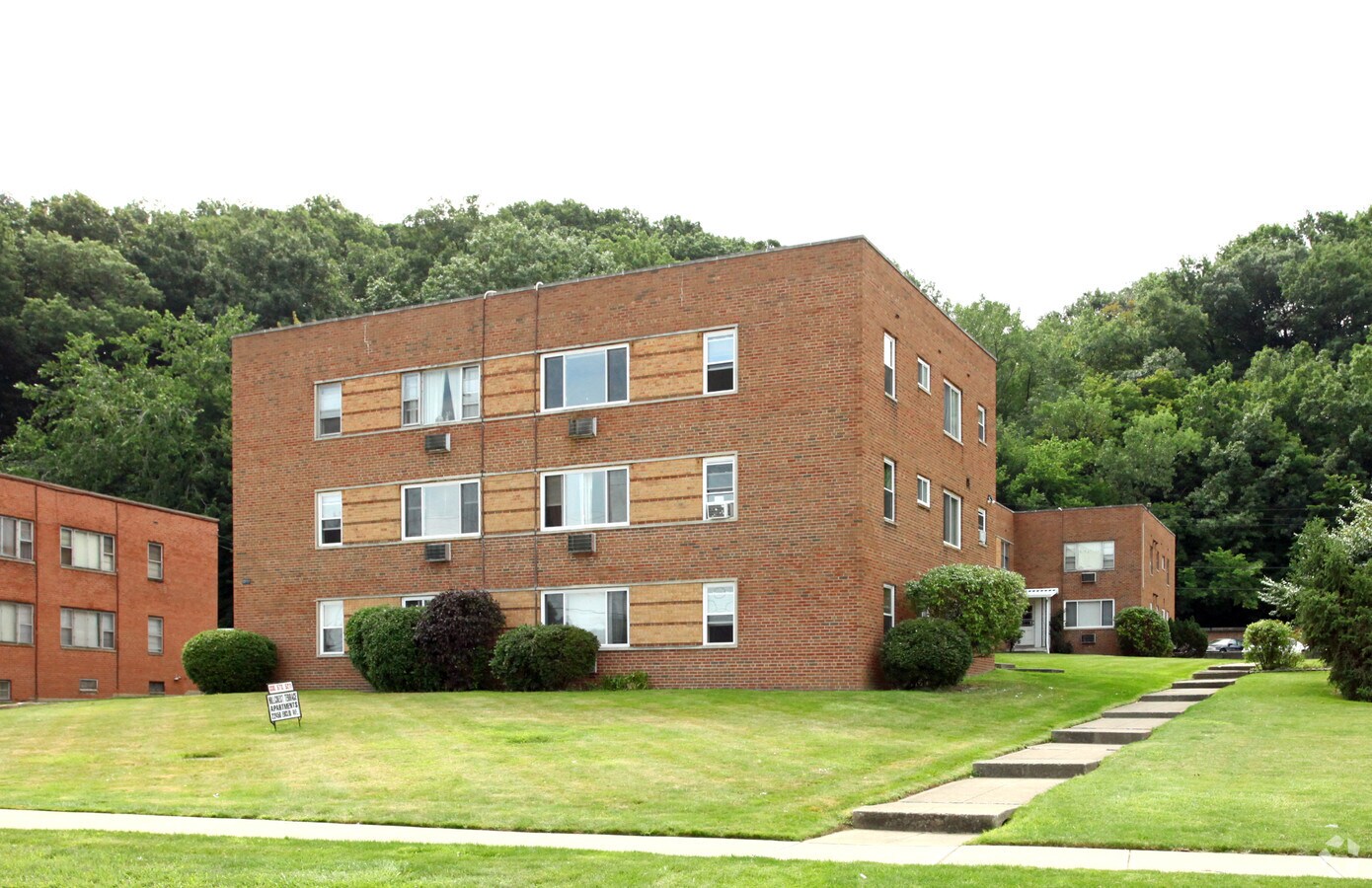Photo - Hillcrest Terrace Apartments