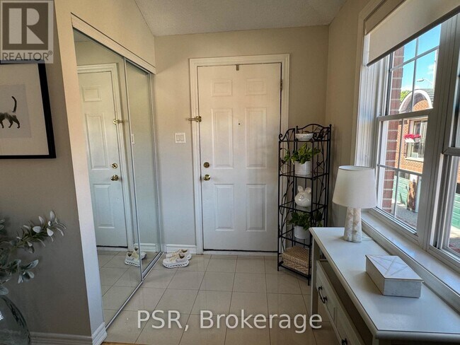 Photo - 1361 Bayview Ave