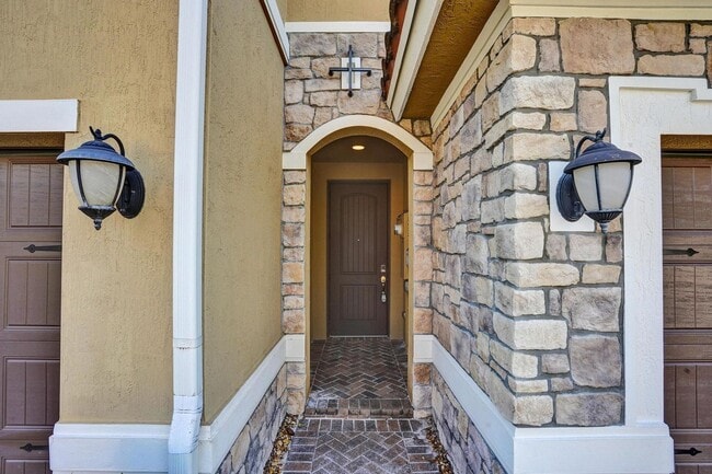 Photo - Gorgeous Townhome in Parkland