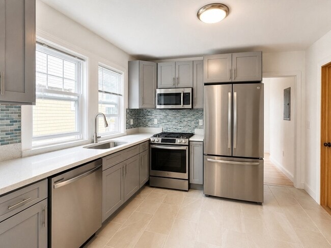 Building Photo - 30 Eatonia St Unit 30