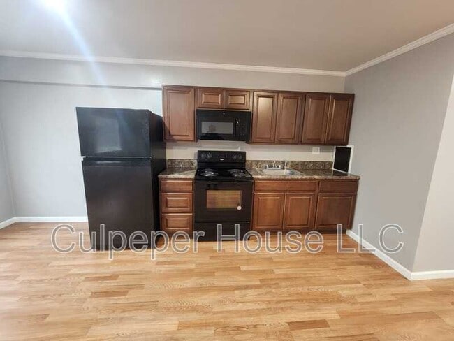 Photo - 2854 W Sylvania Ave Unit 5