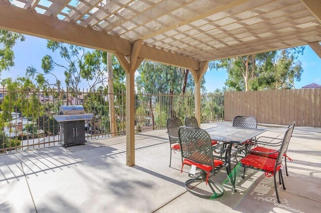 Photo - Newport Gardens Apartments