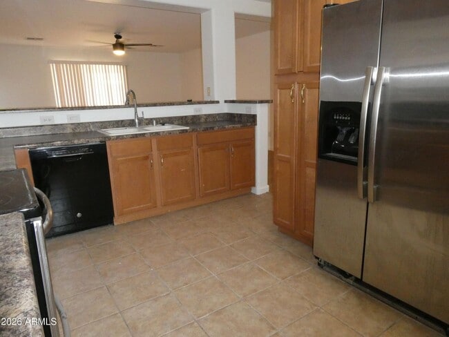 Photo - 11547 W Schleifer Dr