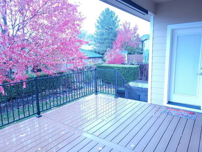 Photo - 396 Patricia Ln