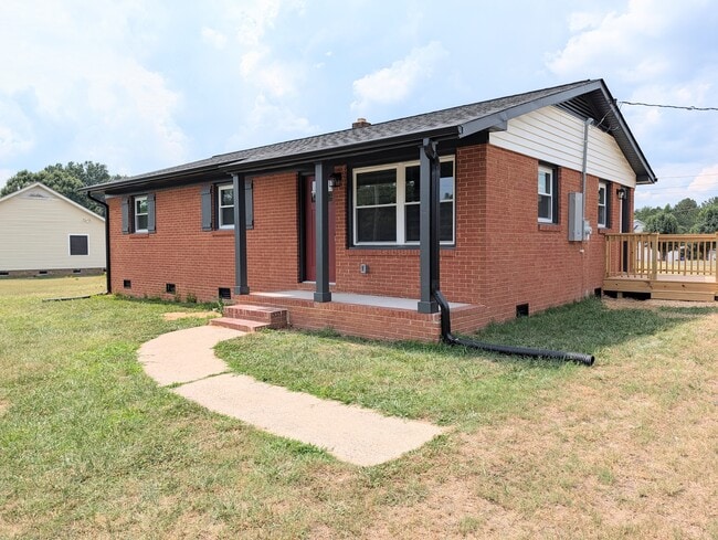 Building Photo - 202 Ebenezer Rd