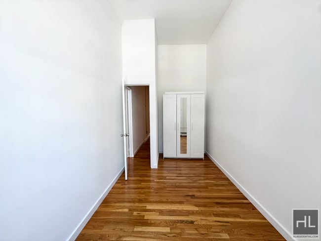 Photo - BROADWAY Unit 3FLR