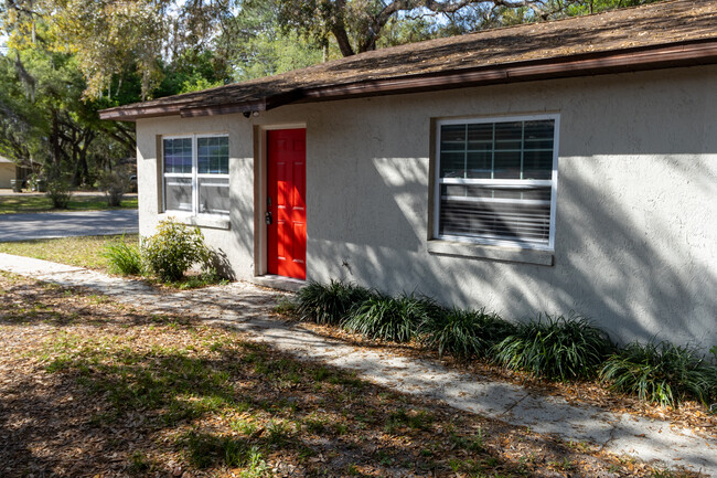 Photo - 1100 Birchwood Ct Townhome