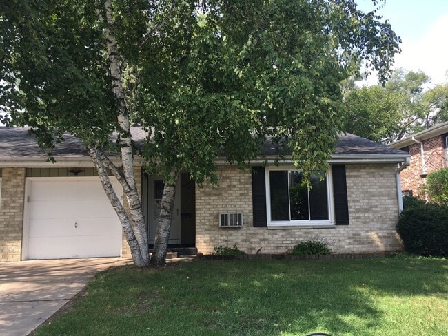 Building Photo - 19-21 Northside Unit 19 Northside